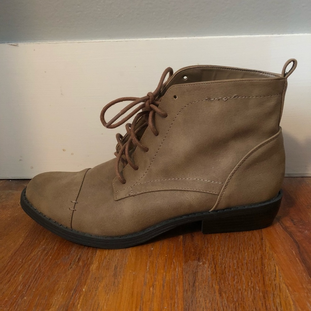 Size 10 Sam&Libby Ankle Boots/Booties
